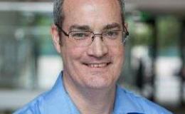 Peter Hunt Headshot